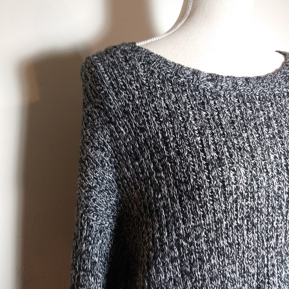 Hollister Lace Up Knit Crop Sweater [EUC]